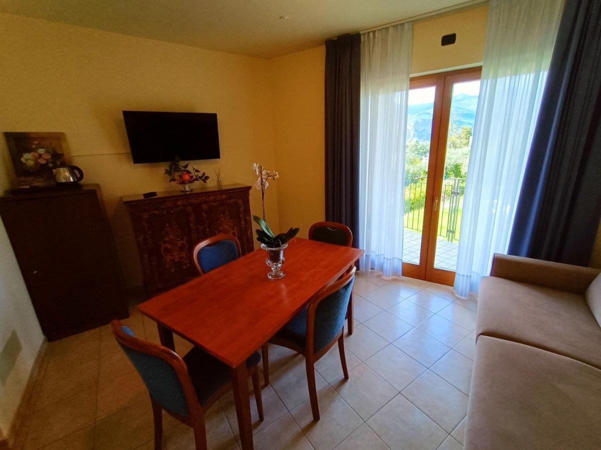 Hotel Villa Isabella Brenzone sul Garda Εξωτερικό φωτογραφία
