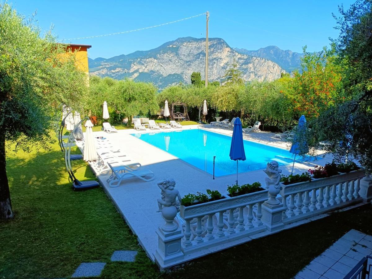 Hotel Villa Isabella Brenzone sul Garda Εξωτερικό φωτογραφία