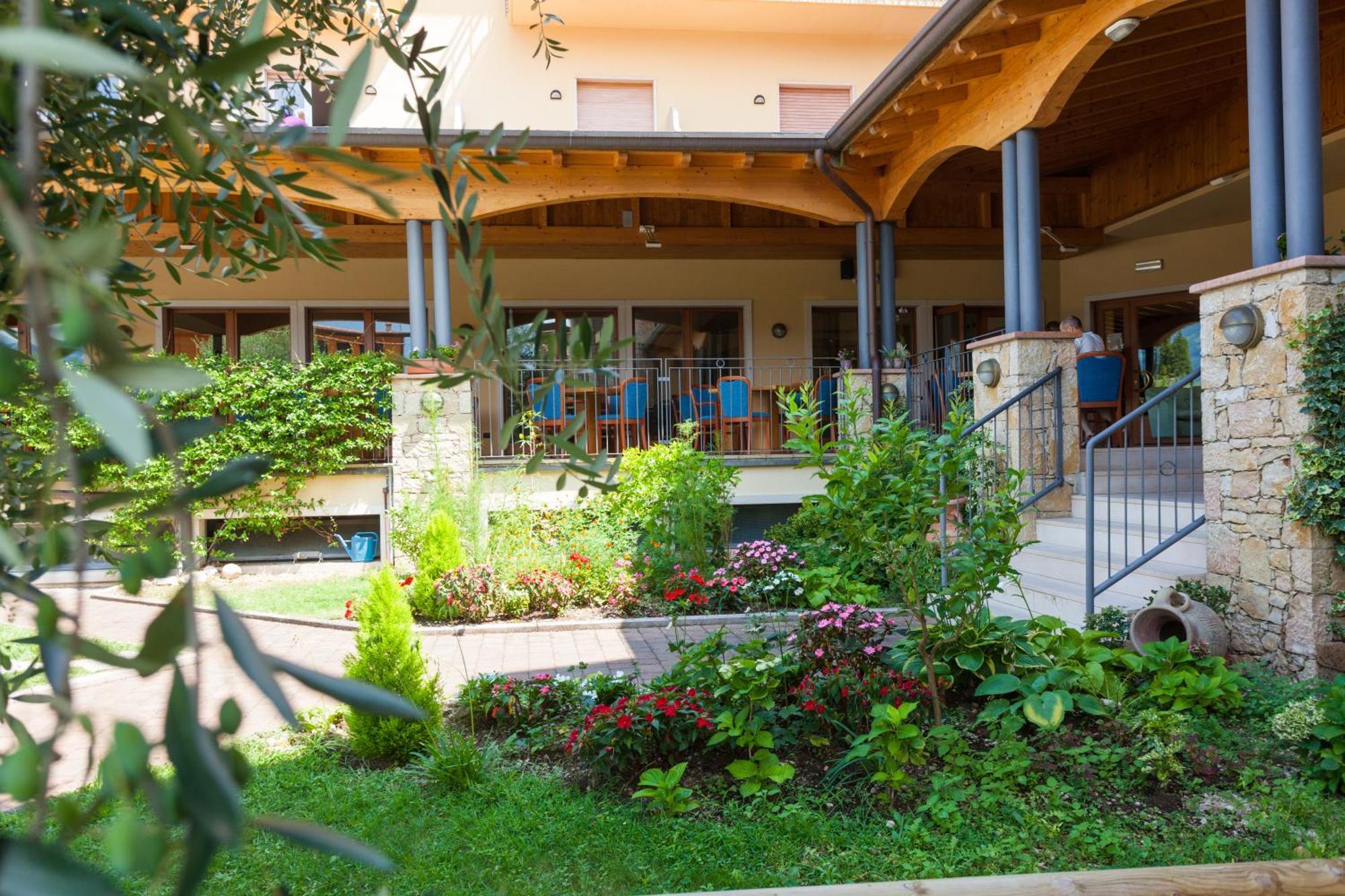 Hotel Villa Isabella Brenzone sul Garda Εξωτερικό φωτογραφία